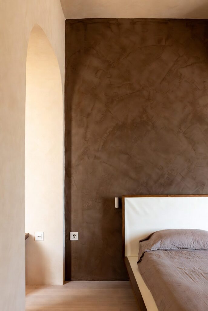 Statement Wall Minimalist